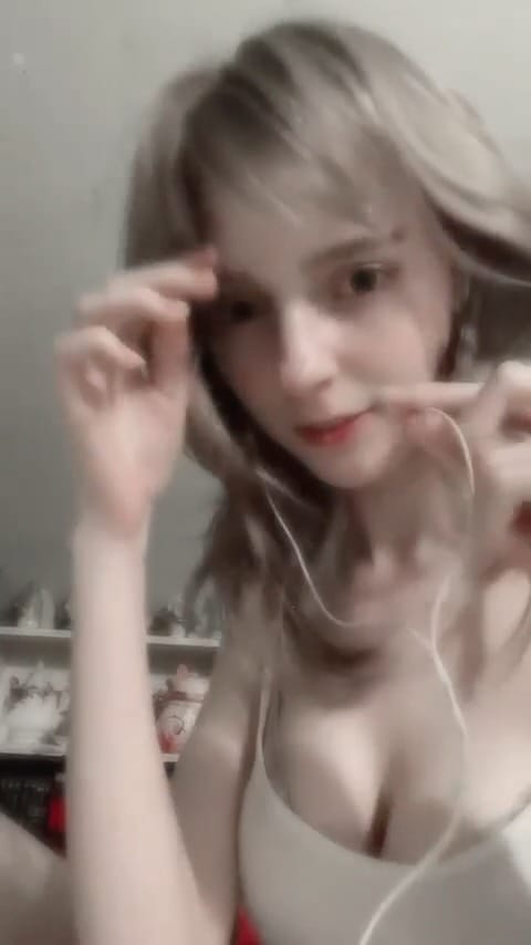 Post 10 by 𝚁𝚞𝚞┆るう🇨🇳🇯🇵🇨🇦（露） on Instagram (video)