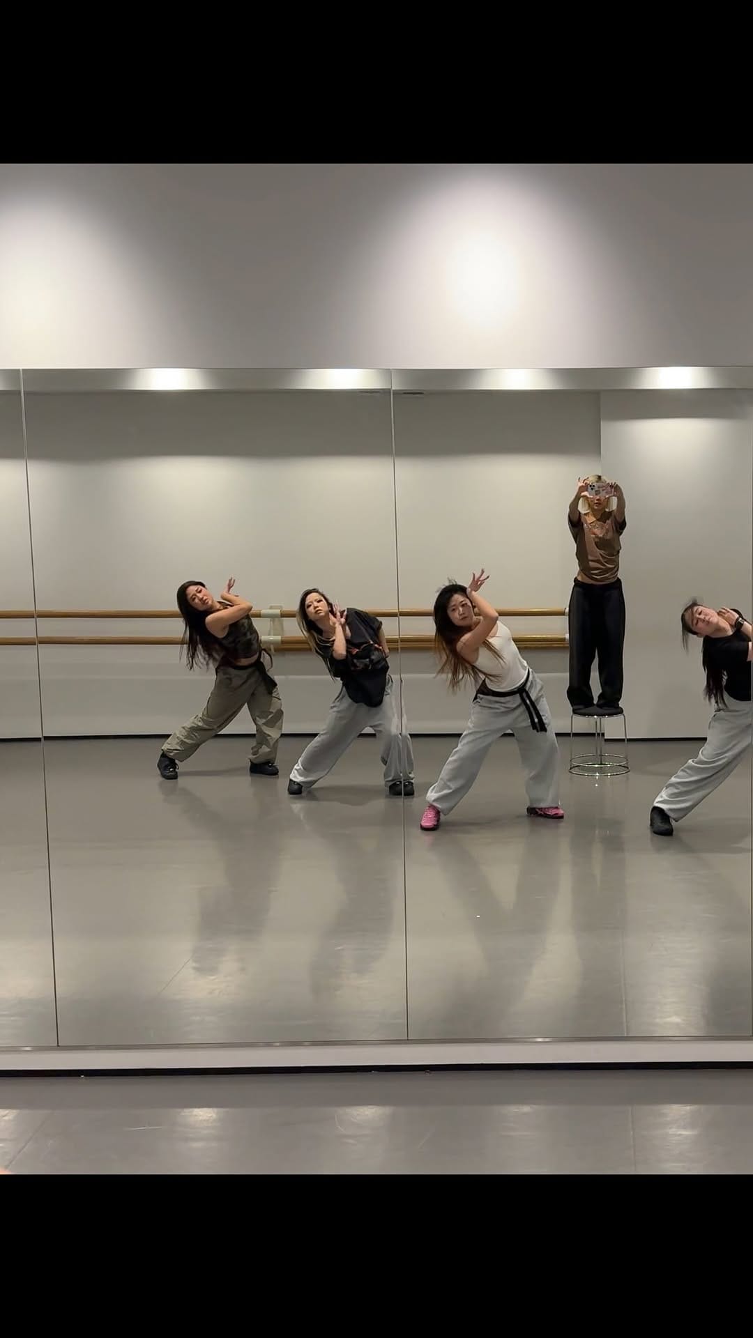Post 3 by arisa on Instagram (video)