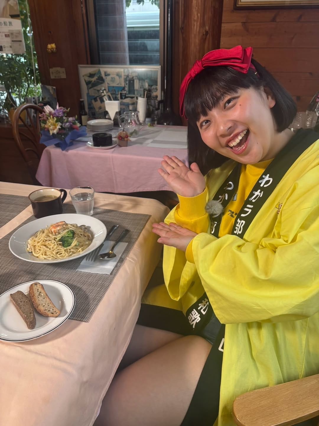 Post 8 by 重谷ほたる（吉本新喜劇 ）太もも芸人 on Instagram (image)