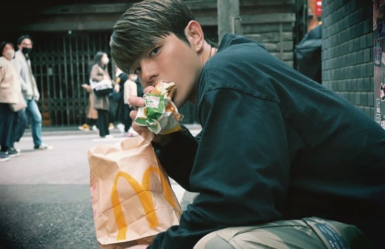 Post 9 by 湊祥希 Yoshiki Minato 미나토 요시키 on Instagram (carousel)