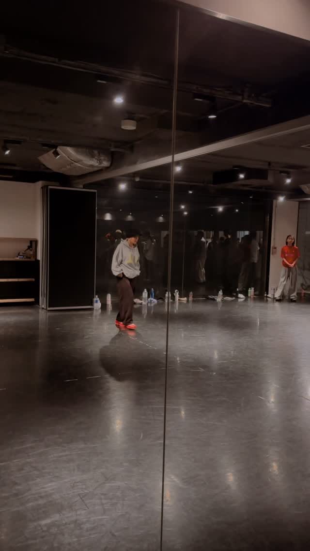 Post 2 by Ako on Instagram (video)