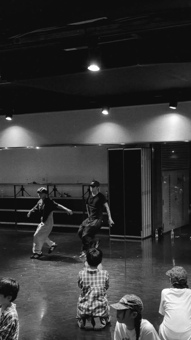 Post 6 by Ako on Instagram (video)