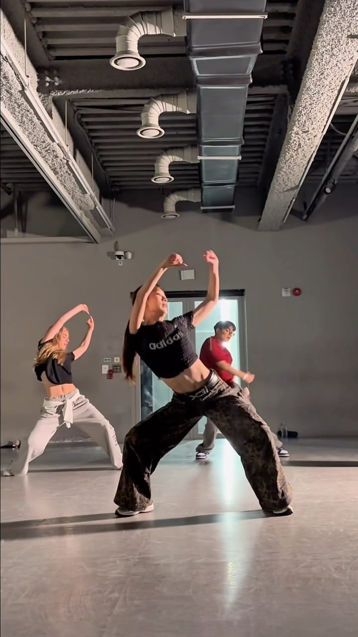 Post 1 by yucca  유카 on Instagram (video)