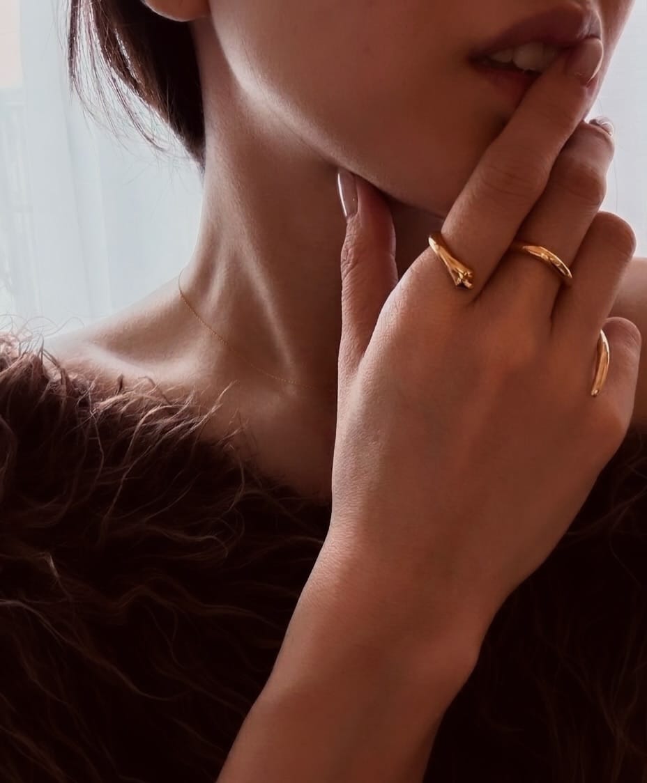 Post 6 by 文音/Ayane Nagabuchi on Instagram (carousel)