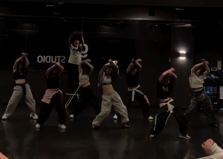 Post 3 by HYO on Instagram (video)