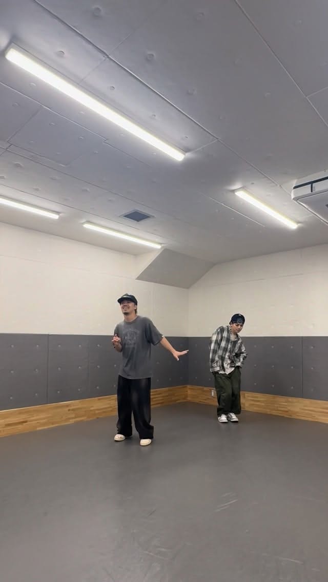 Post 3 by ATSUSHI on Instagram (video)
