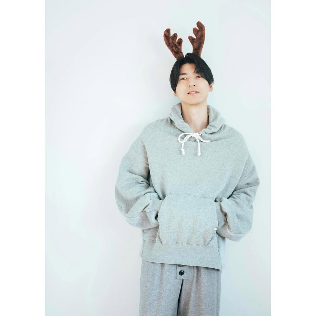 Post 5 by 小松準弥 on Instagram (carousel)