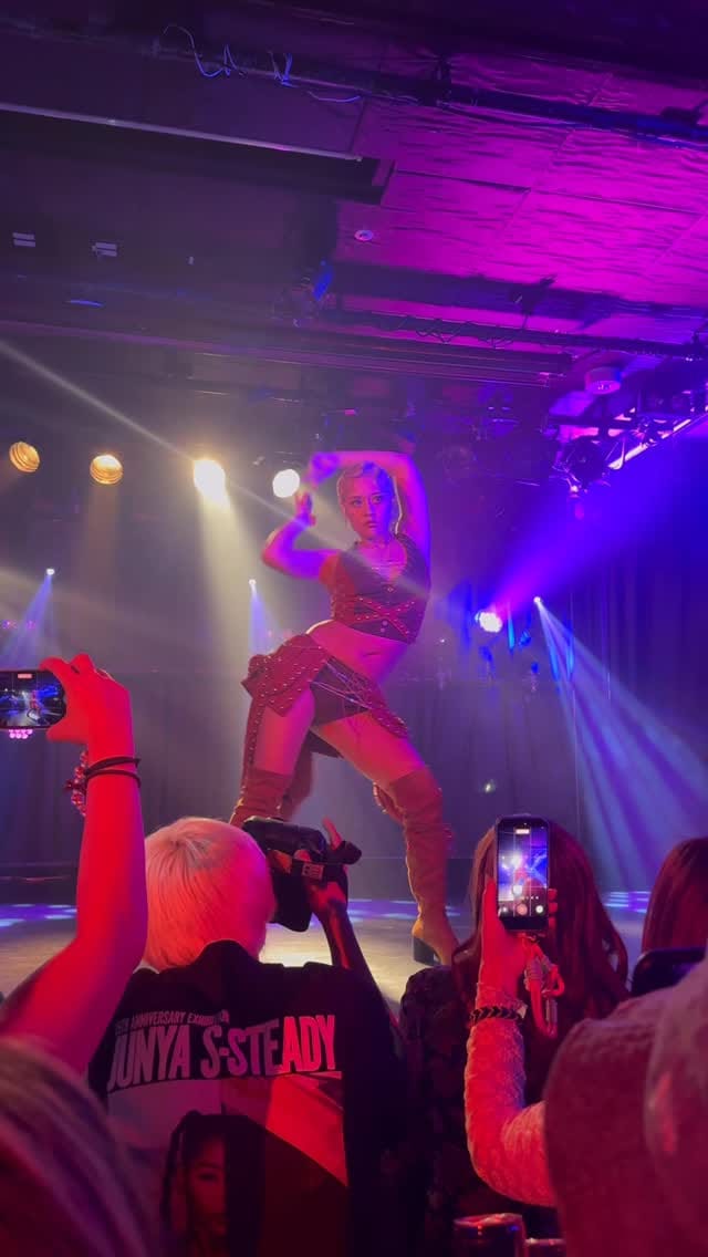 Post 6 by ❤️𝐂𝐎𝐂𝐎𝐑𝐎❤️ on Instagram (video)
