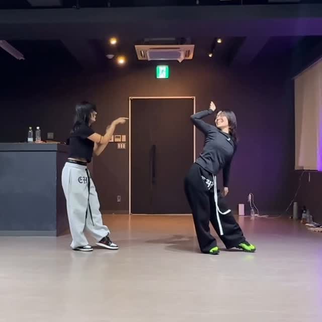 Post 5 by momoca_renri on Instagram (video)