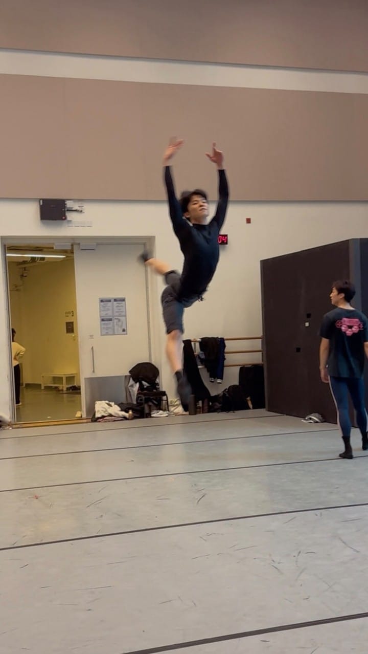 Post 10 by Rio Fukunaga on Instagram (video)