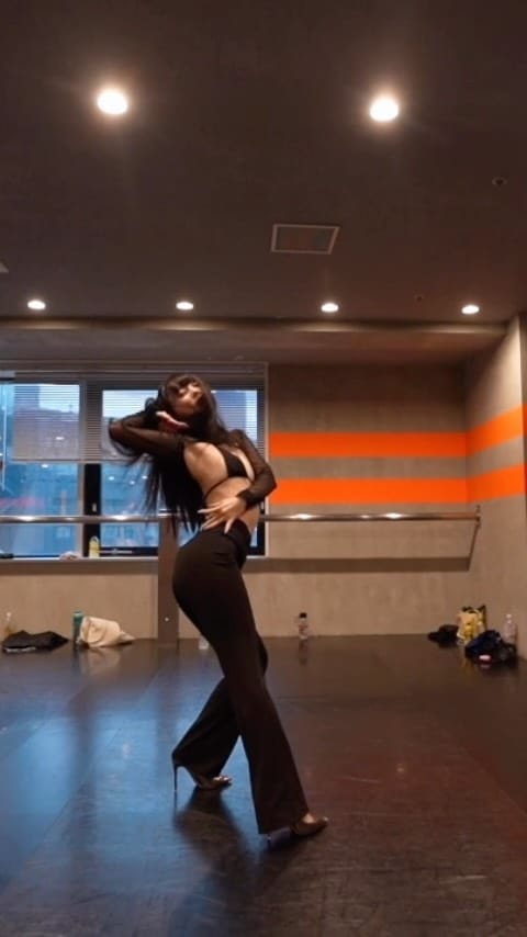 Post 1 by Shiori Takakura on Instagram (video)