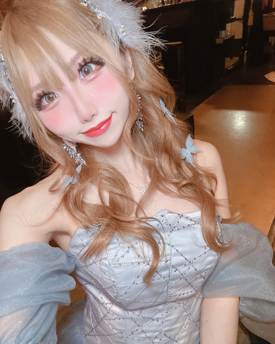 Post 9 by 星乃 るな on Instagram (carousel)