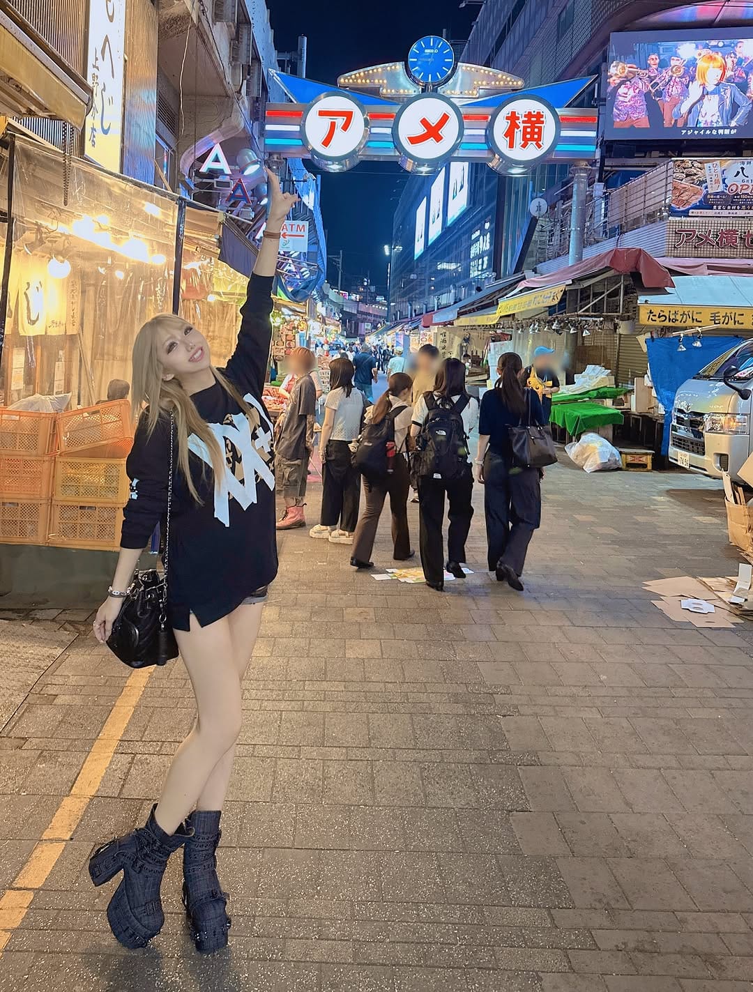 Post 6 by 星乃 るな on Instagram (carousel)