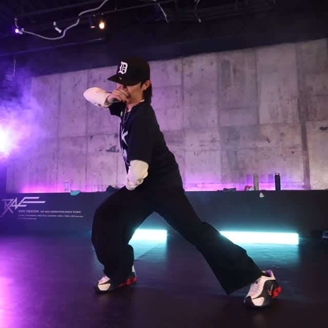 Post 4 by Shinya on Instagram (video)