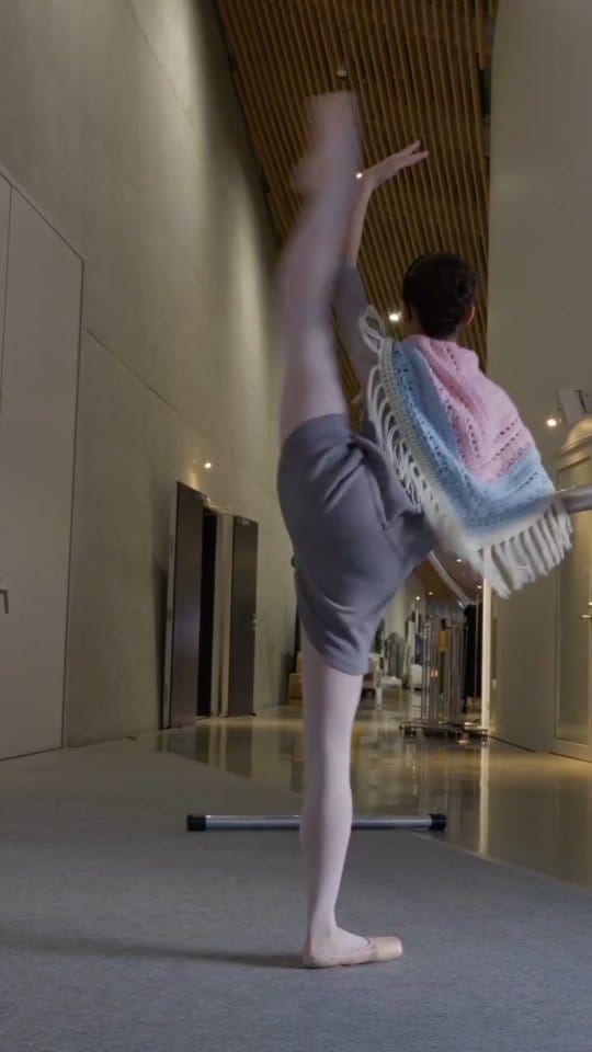 Post 6 by Mayu Tsukada/塚田 真夕 on Instagram (video)