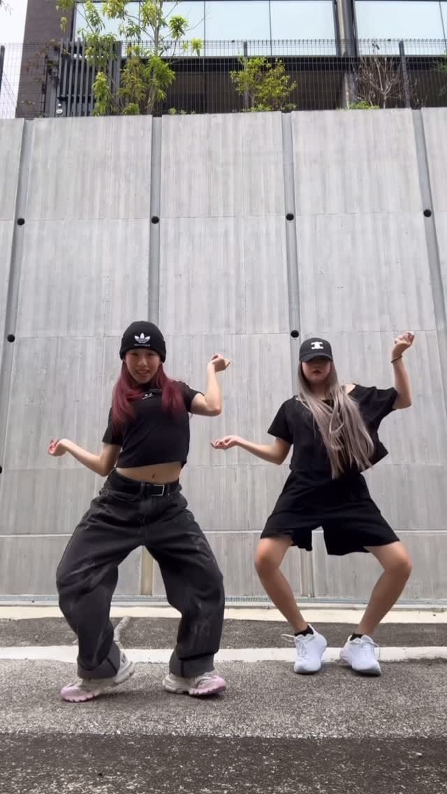 Post 2 by Ria on Instagram (video)