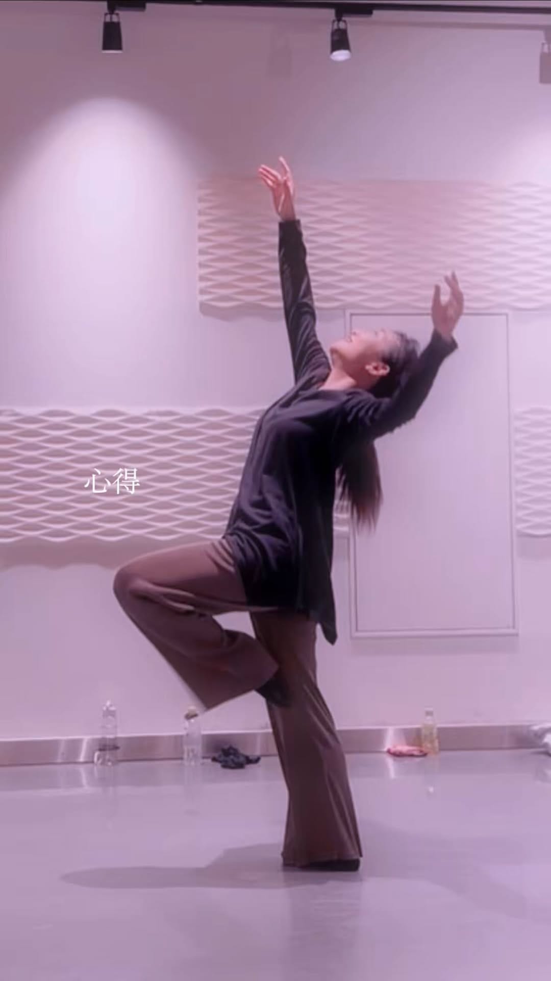 Post 4 by MIWA on Instagram (video)