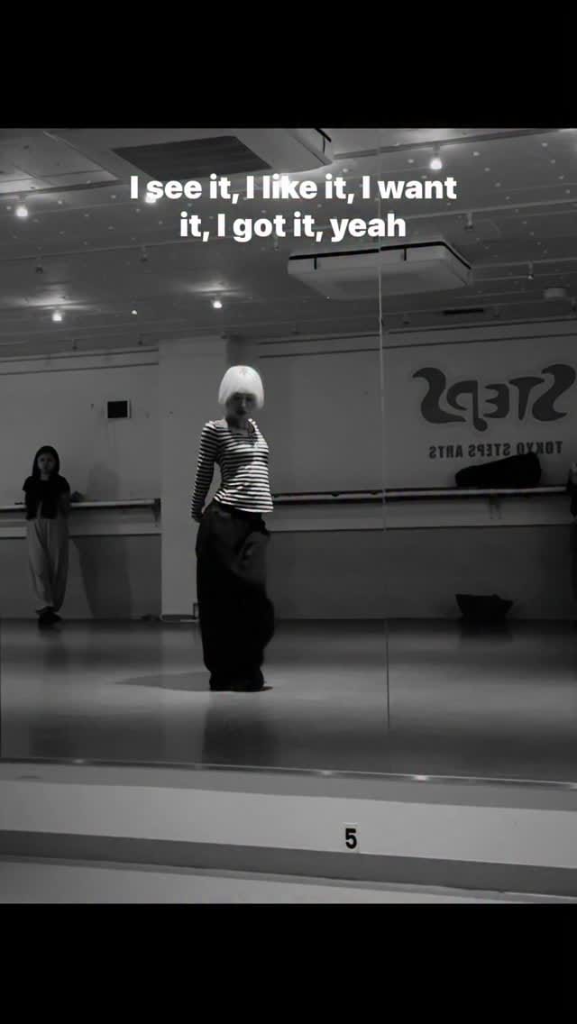 Post 10 by 𝙲𝙷𝙸𝚂𝙰𝚃𝙾 on Instagram (video)