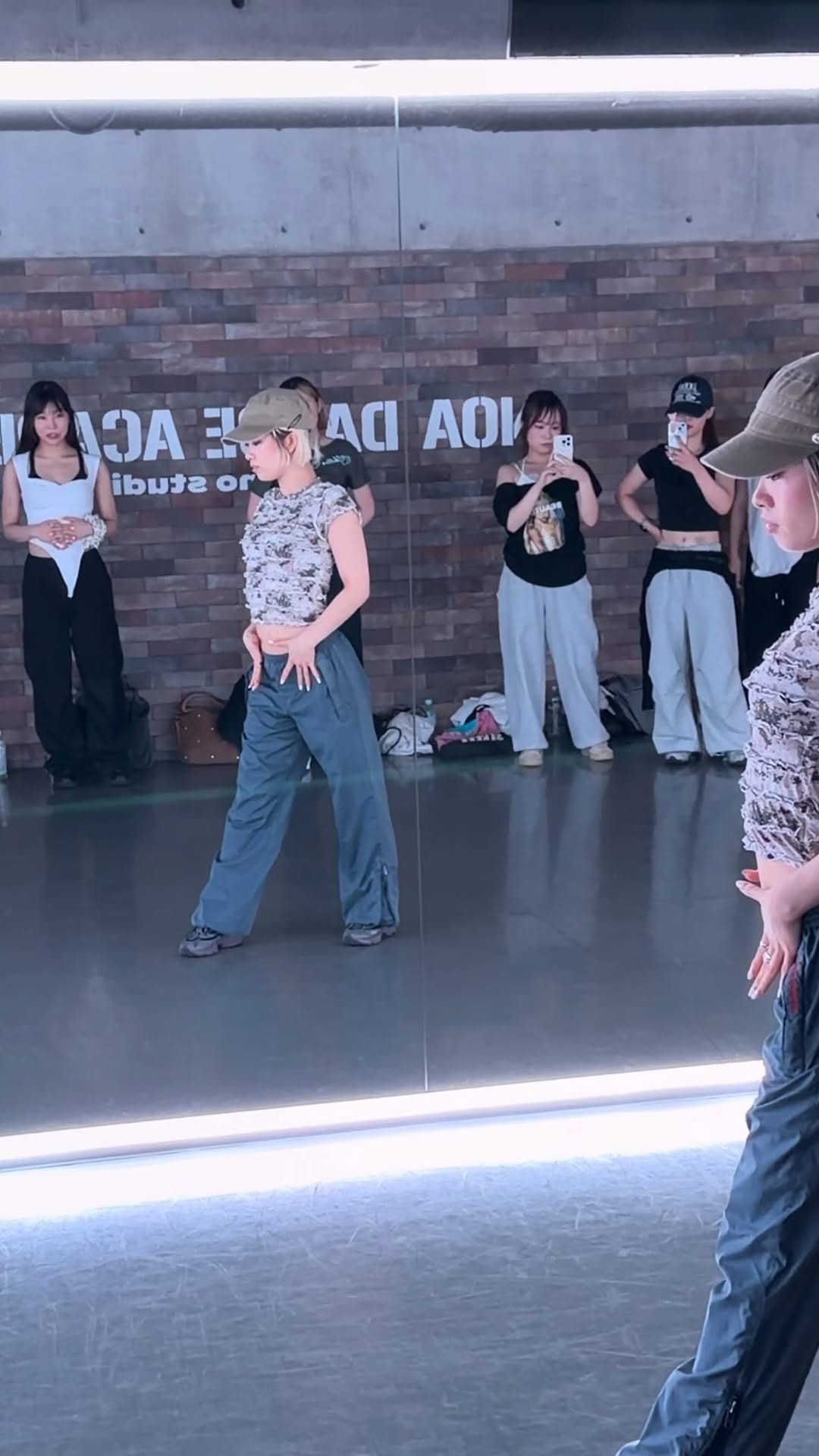 Post 8 by 𝙲𝙷𝙸𝚂𝙰𝚃𝙾 on Instagram (video)