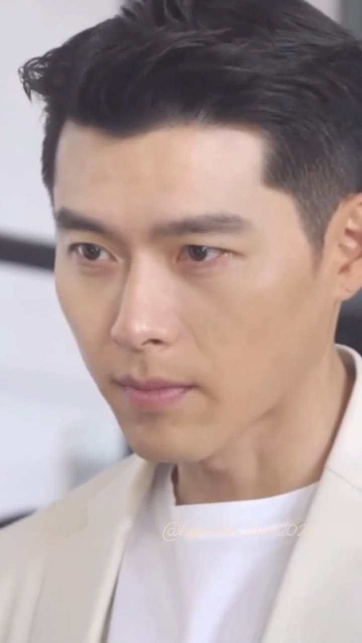 Post 10 by hyunbin_love2021💕 on Instagram (video)