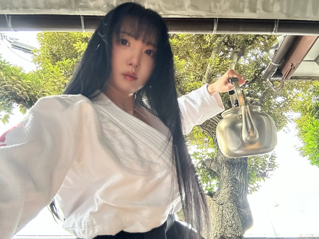 Post 7 by 이린 LEE LYNイ・リン on Instagram (image)