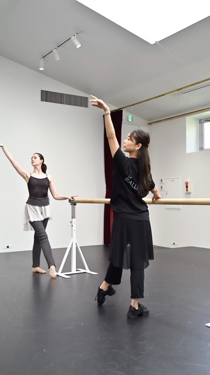 Post 4 by La Danse Royale                                      ラ・ダンス・ロワイヤル on Instagram (video)