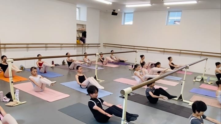 Post 1 by KinueKobayashiBallet on Instagram (video)