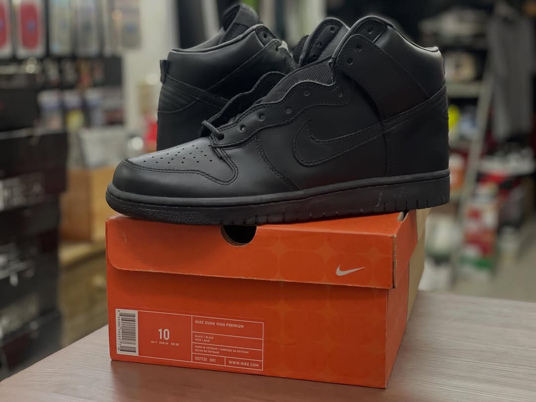 Post 1 by 8-Kicks on Instagram (carousel)