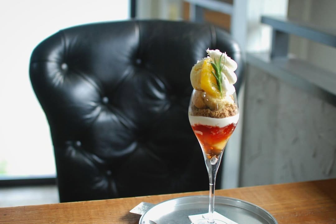 Post 3 by EALY CAFE on Instagram (image)