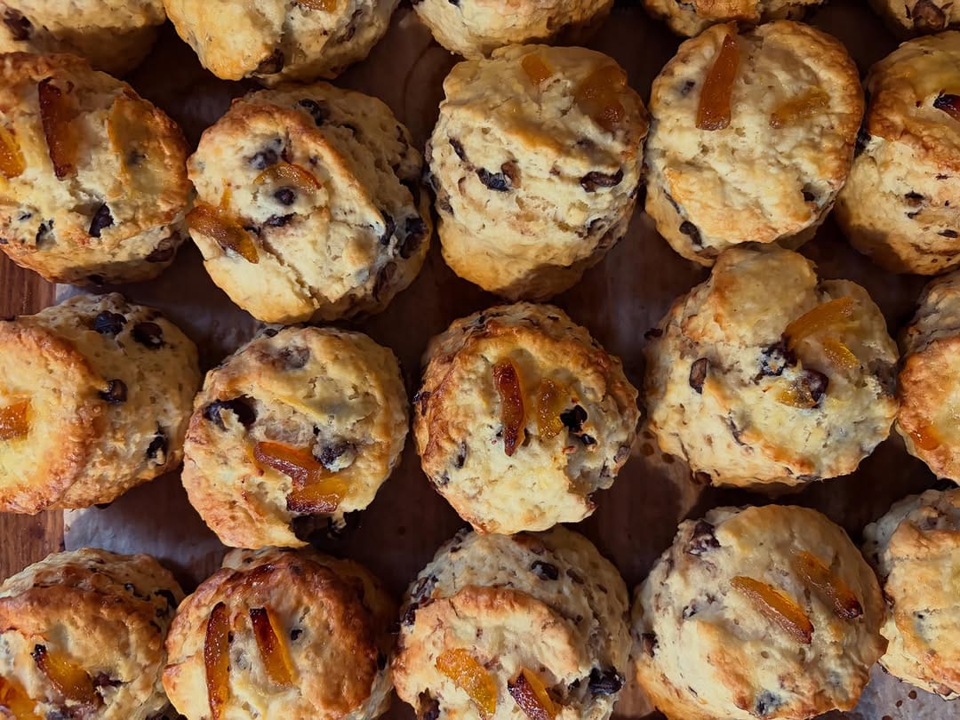 Post 1 by 塩屋SCONE/子供の安心安全なおやつを提供するスコーン専門店 on Instagram (carousel)