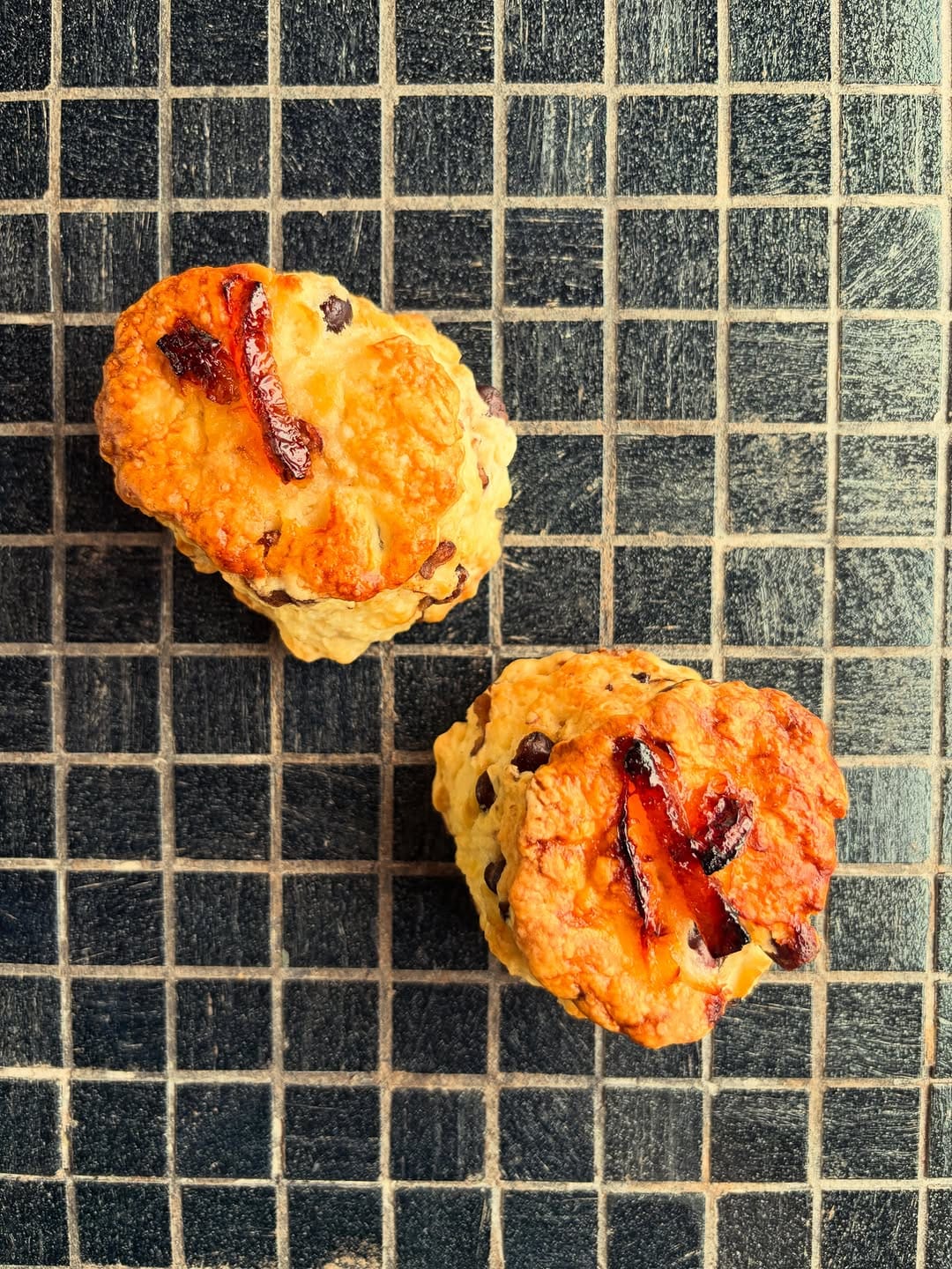 Post 4 by 塩屋SCONE/子供の安心安全なおやつを提供するスコーン専門店 on Instagram (carousel)