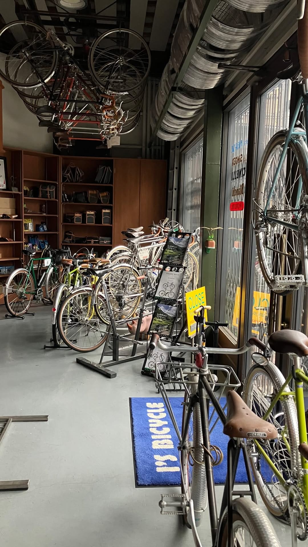 Post 1 by I's BICYCLE/Cycles GRANDBOIS on Instagram (video)
