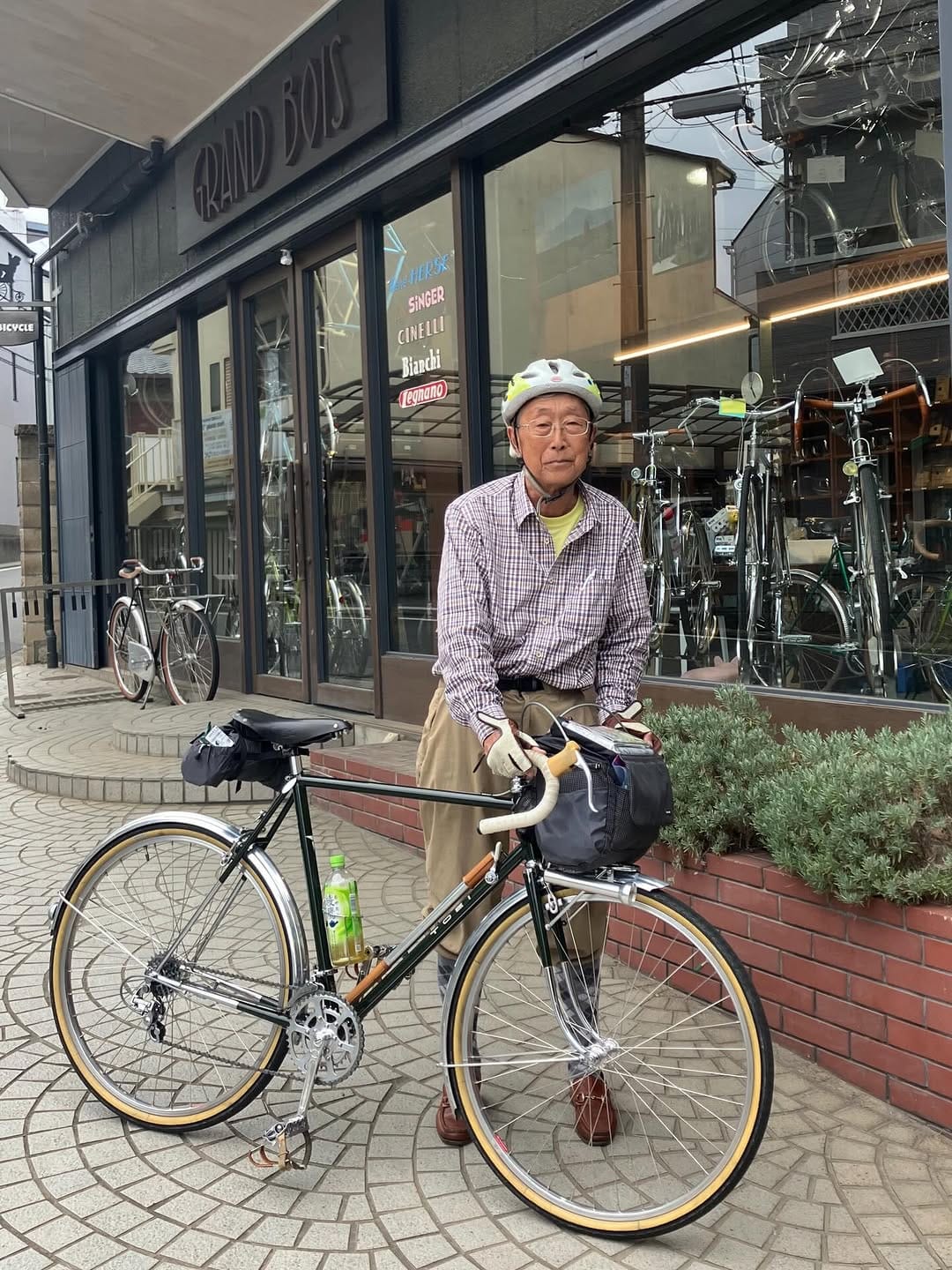 Post 10 by I's BICYCLE/Cycles GRANDBOIS on Instagram (carousel)