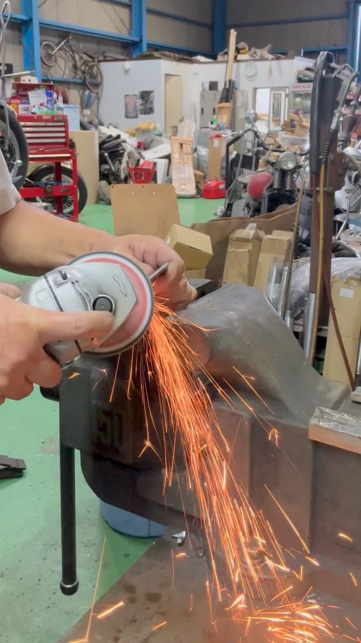 Post 8 by heichopshop on Instagram (video)