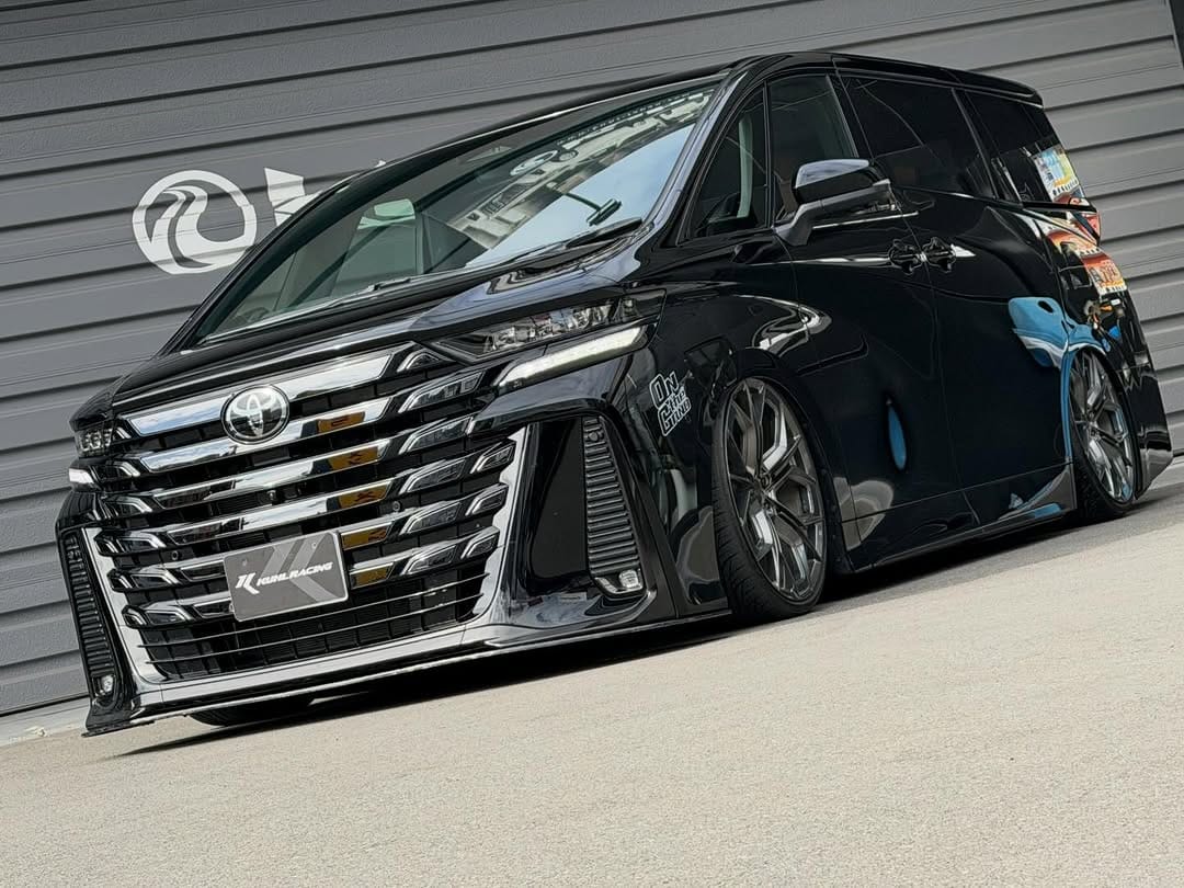 Post 10 by KUHL RACING大阪 on Instagram (carousel)