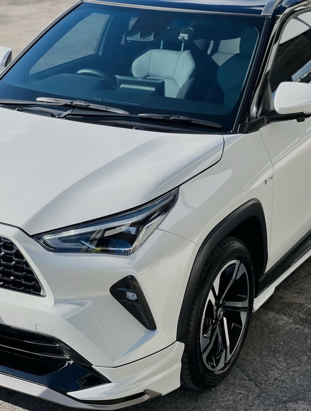 Post 5 by Japan Motor Sales Co. Ltd. on Instagram (carousel)