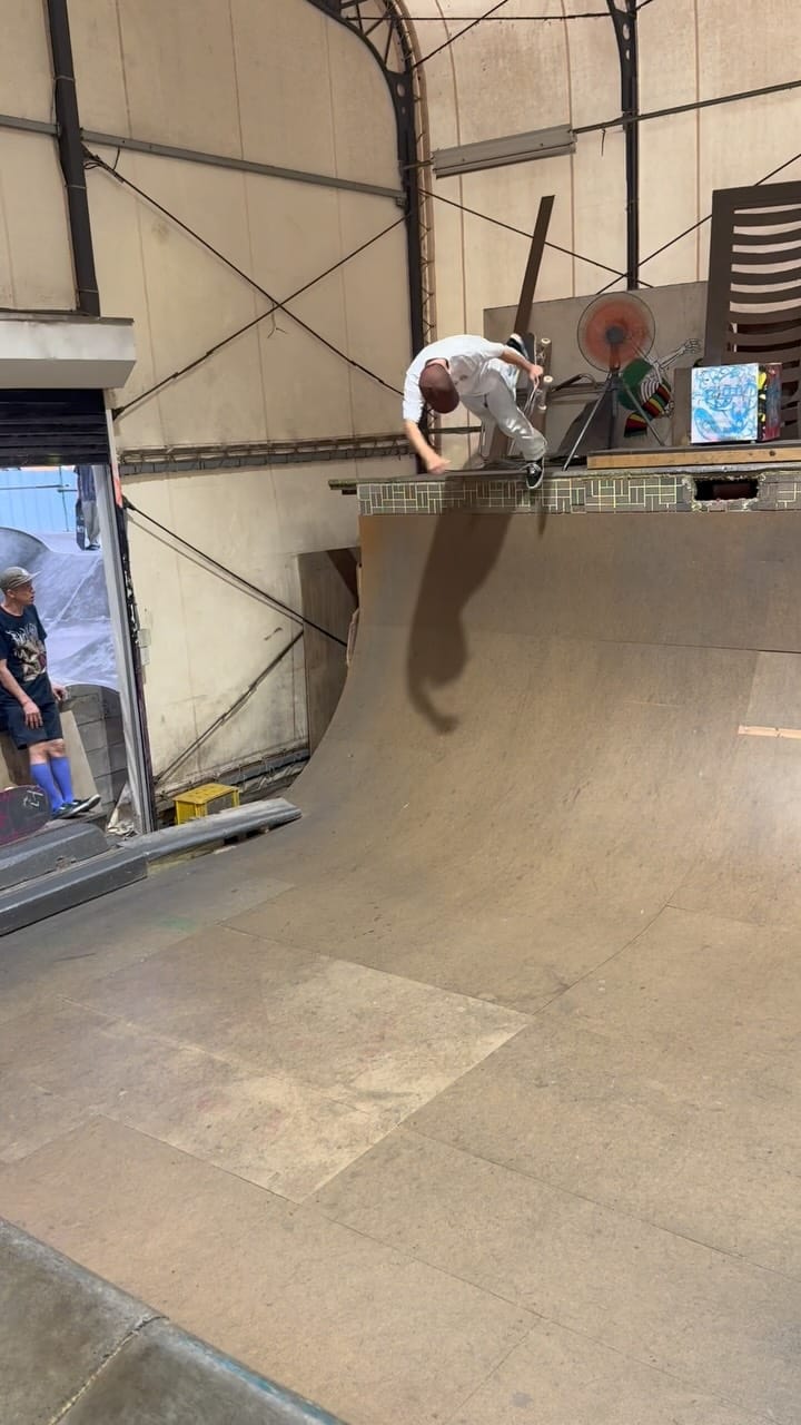 Post 2 by sota tomikawa on Instagram (video)