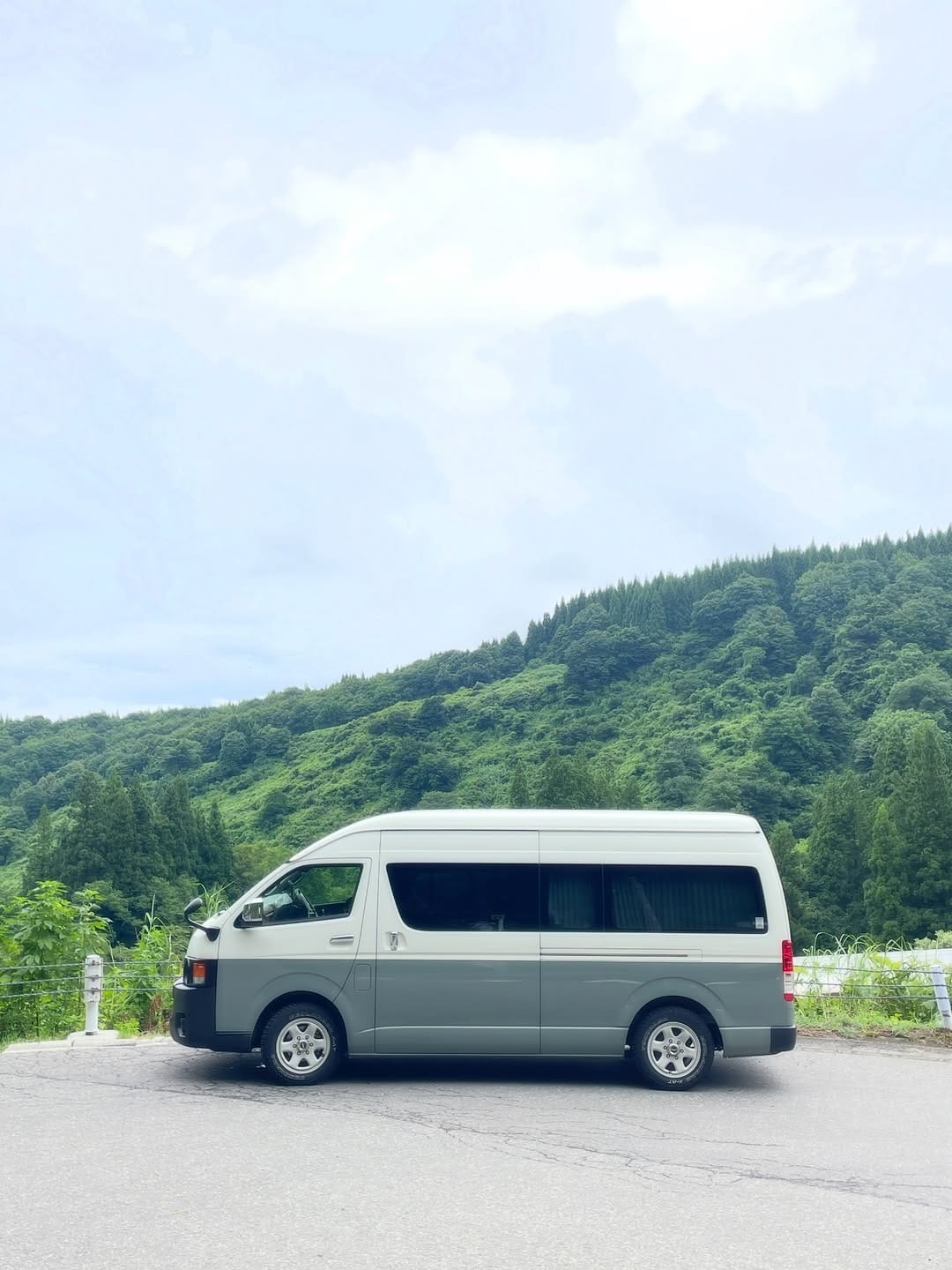 Post 3 by ハイエース専門店flexdream on Instagram (image)