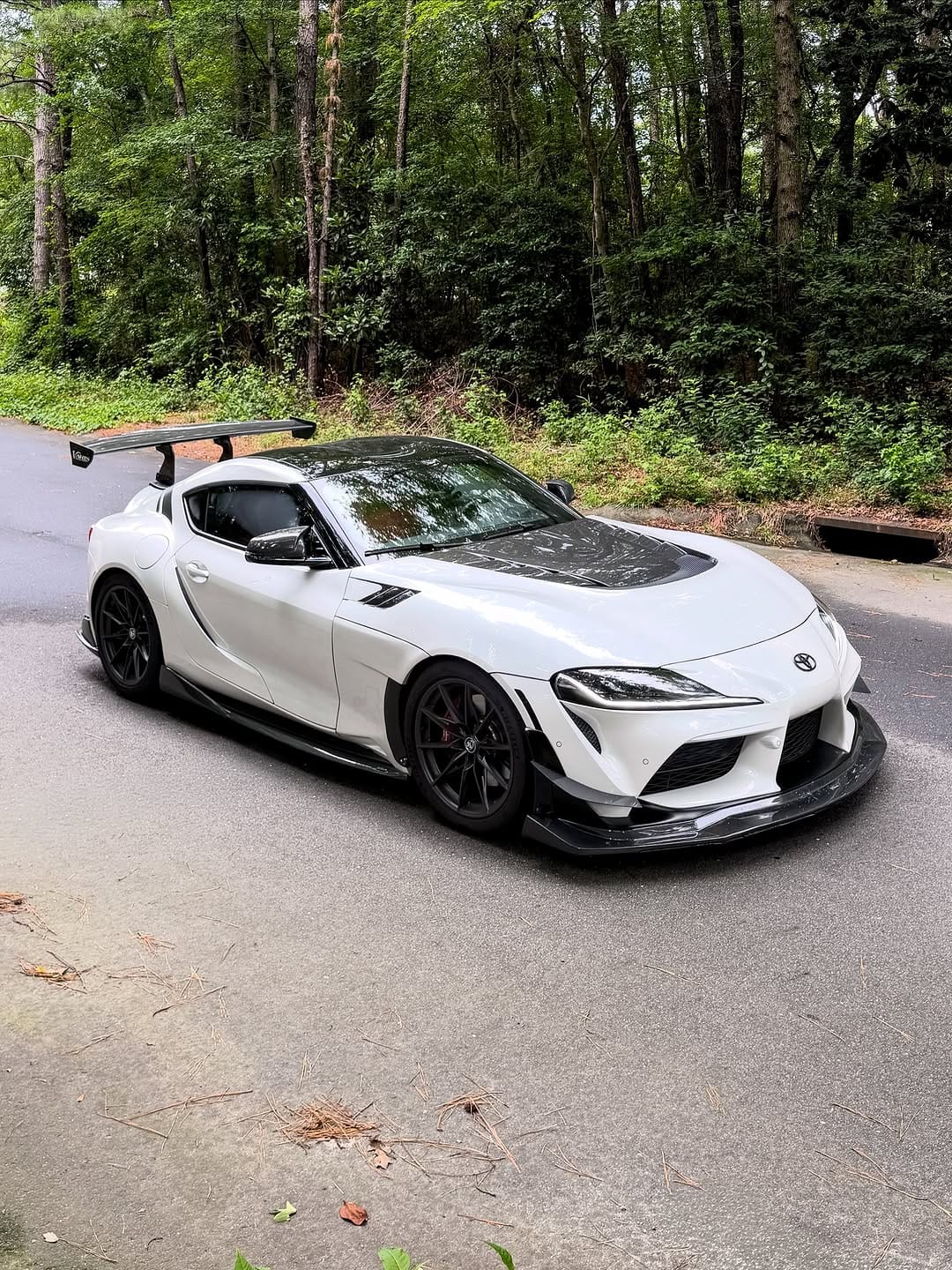 Post 3 by @gundam_gr_supra on Instagram (carousel)