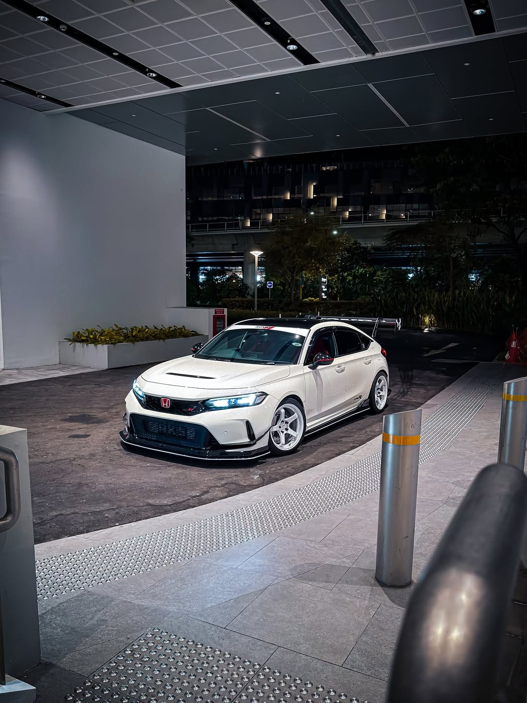 Post 1 by Civic Type R FL5 on Instagram (carousel)