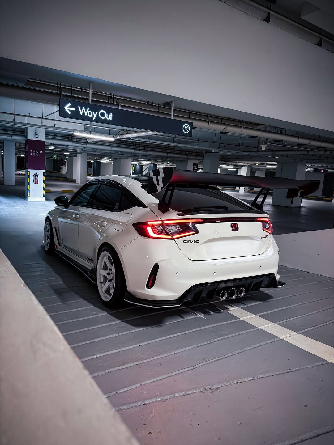 Post 6 by Civic Type R FL5 on Instagram (carousel)