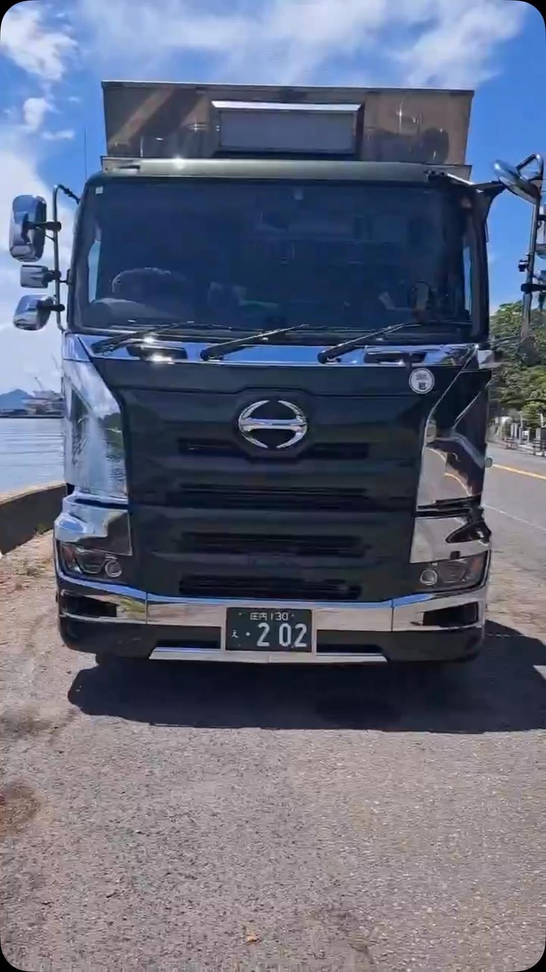 Post 1 by （株）日本海運輸 on Instagram (video)