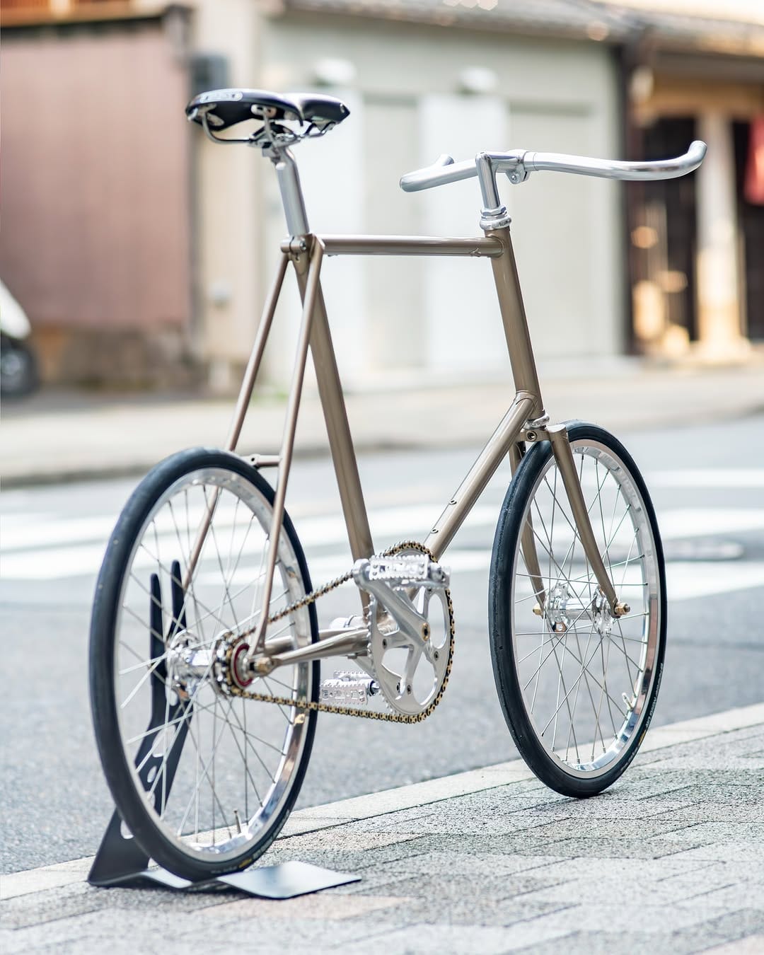 Post 5 by EBS KYOTO bike shop on Instagram (carousel)
