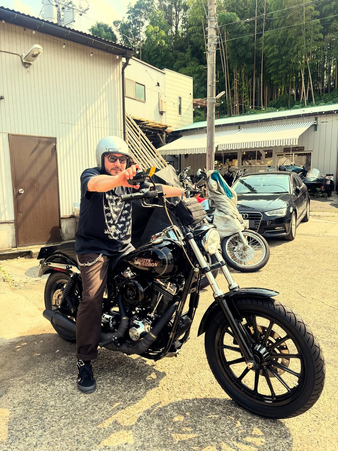 Post 6 by universal  custom  choppers on Instagram (image)