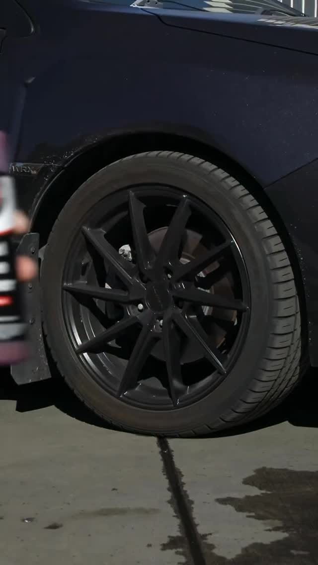 Post 10 by Adam's Polishes Japan🇯🇵 on Instagram (video)
