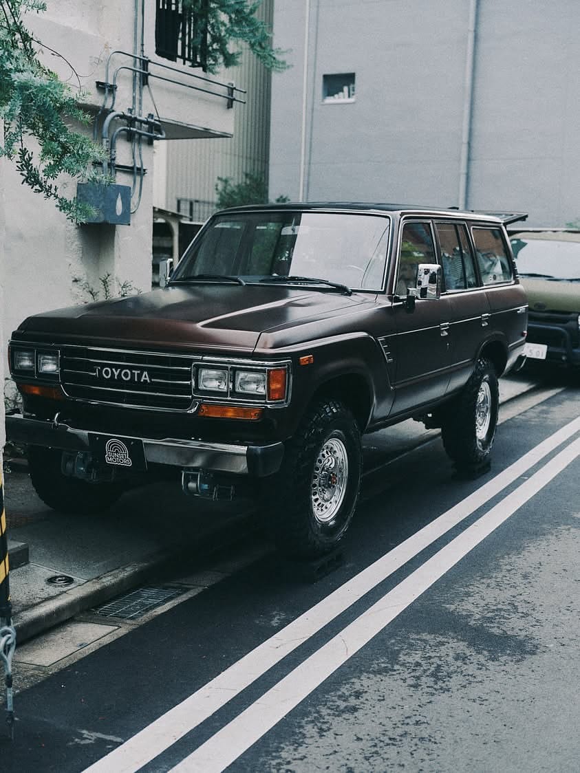 Post 7 by ✴︎OFFICIAL  SUNSET  MOTORS✴︎ on Instagram (carousel)