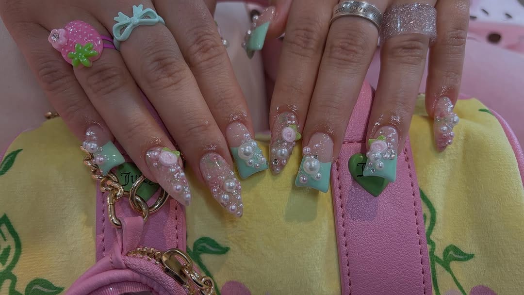 Post 5 by 𝕗𝕦𝕣𝕓𝕪☆☆☆ on Instagram (carousel)