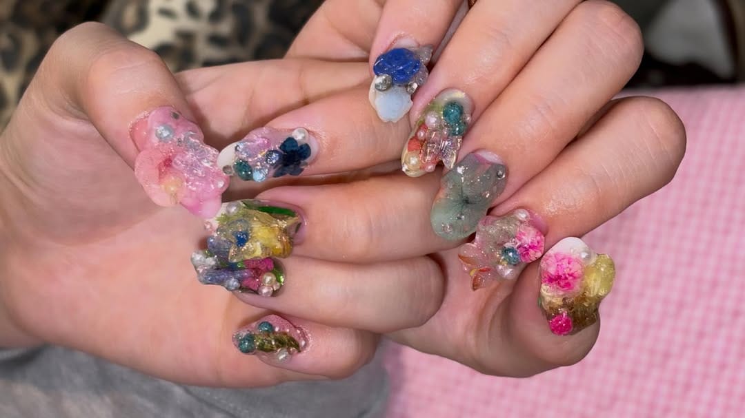 Post 7 by 𝕗𝕦𝕣𝕓𝕪☆☆☆ on Instagram (carousel)