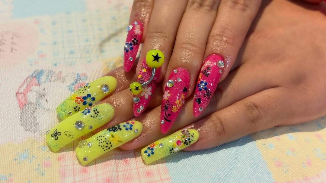 Post 6 by 𝕗𝕦𝕣𝕓𝕪☆☆☆ on Instagram (carousel)