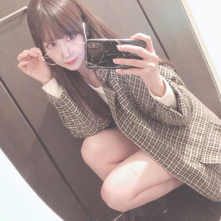 Post 10 by くらげ (KURAGE) on Instagram (carousel)